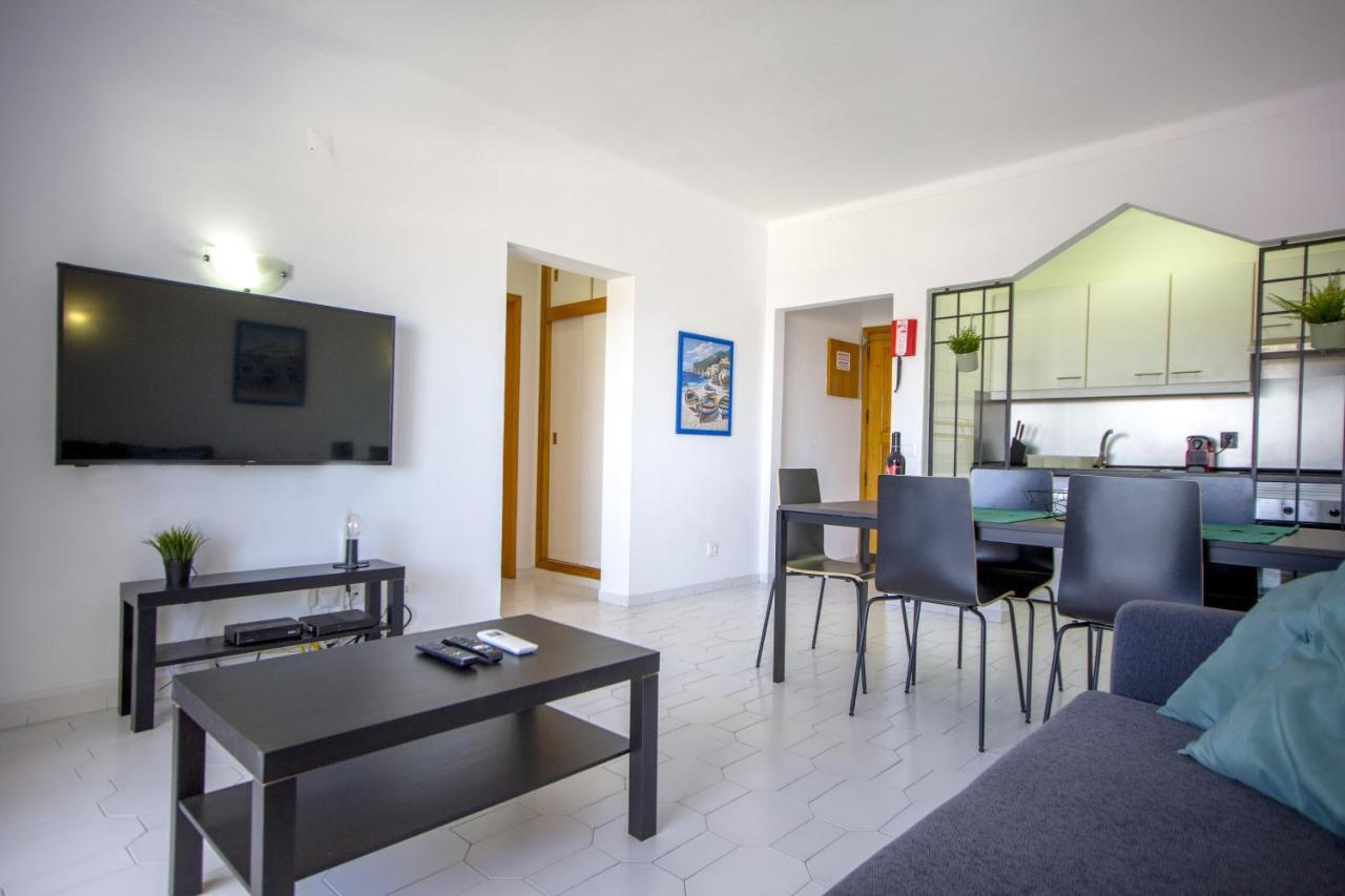 Sea View Apartment - 3 Swimming Pool & Fitness Albufeira Esterno foto