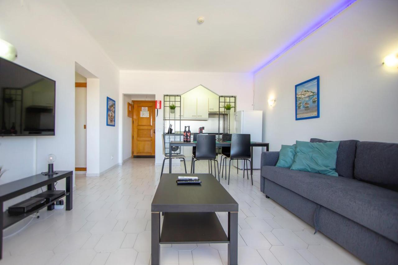 Sea View Apartment - 3 Swimming Pool & Fitness Albufeira Esterno foto
