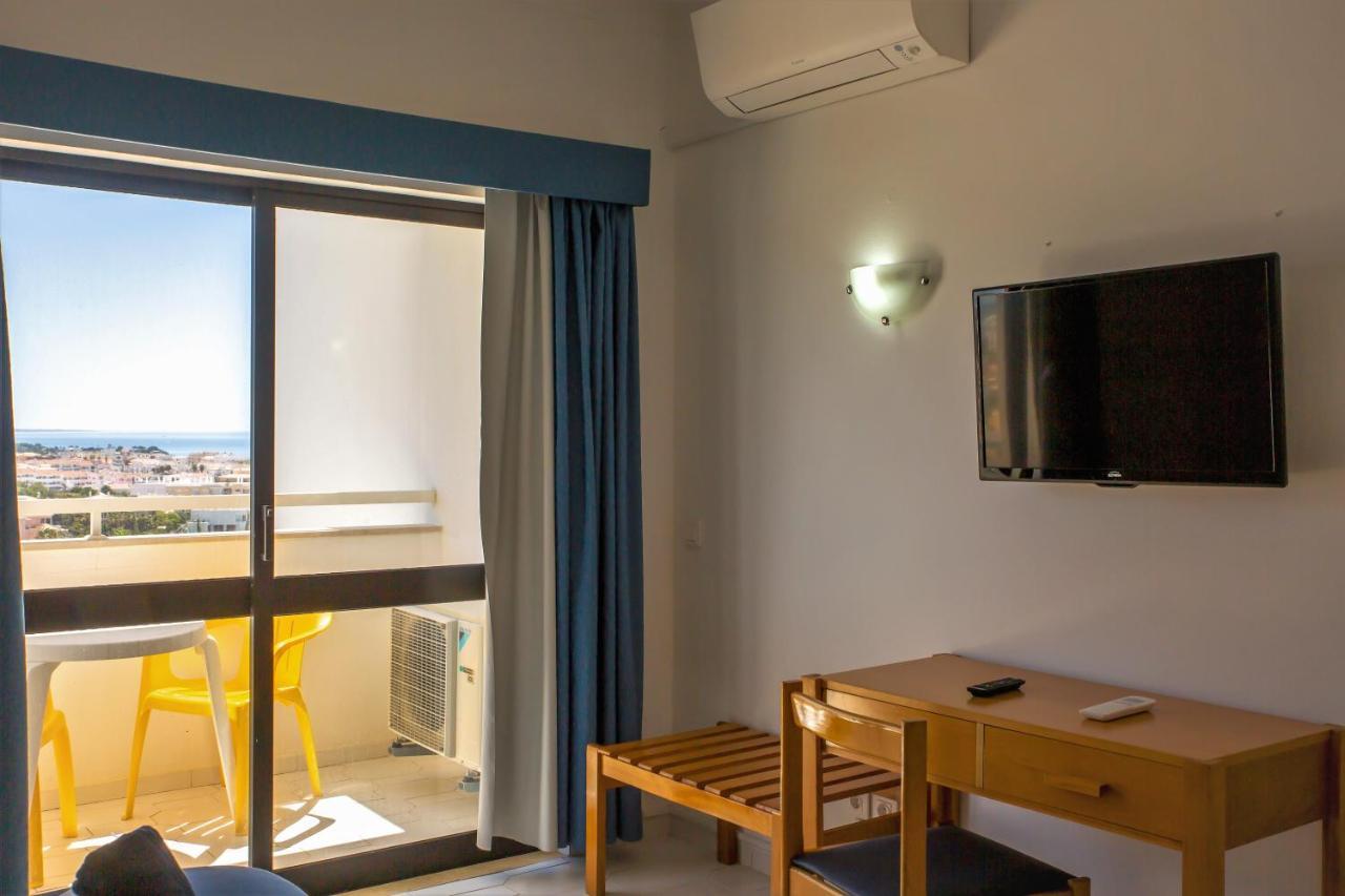 Sea View Apartment - 3 Swimming Pool & Fitness Albufeira Esterno foto