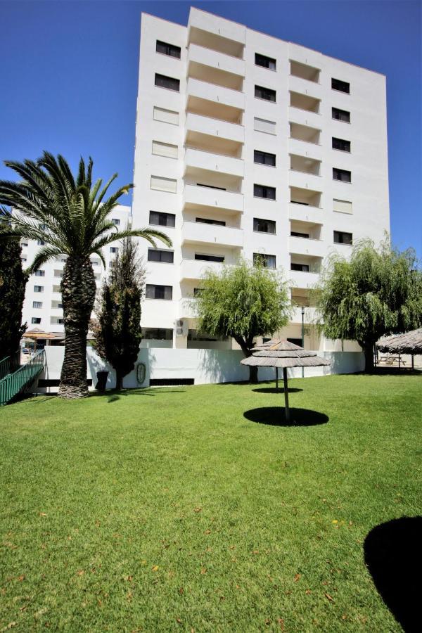 Sea View Apartment - 3 Swimming Pool & Fitness Albufeira Esterno foto