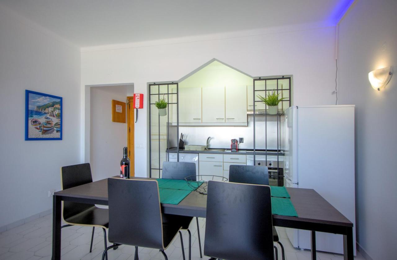 Sea View Apartment - 3 Swimming Pool & Fitness Albufeira Esterno foto