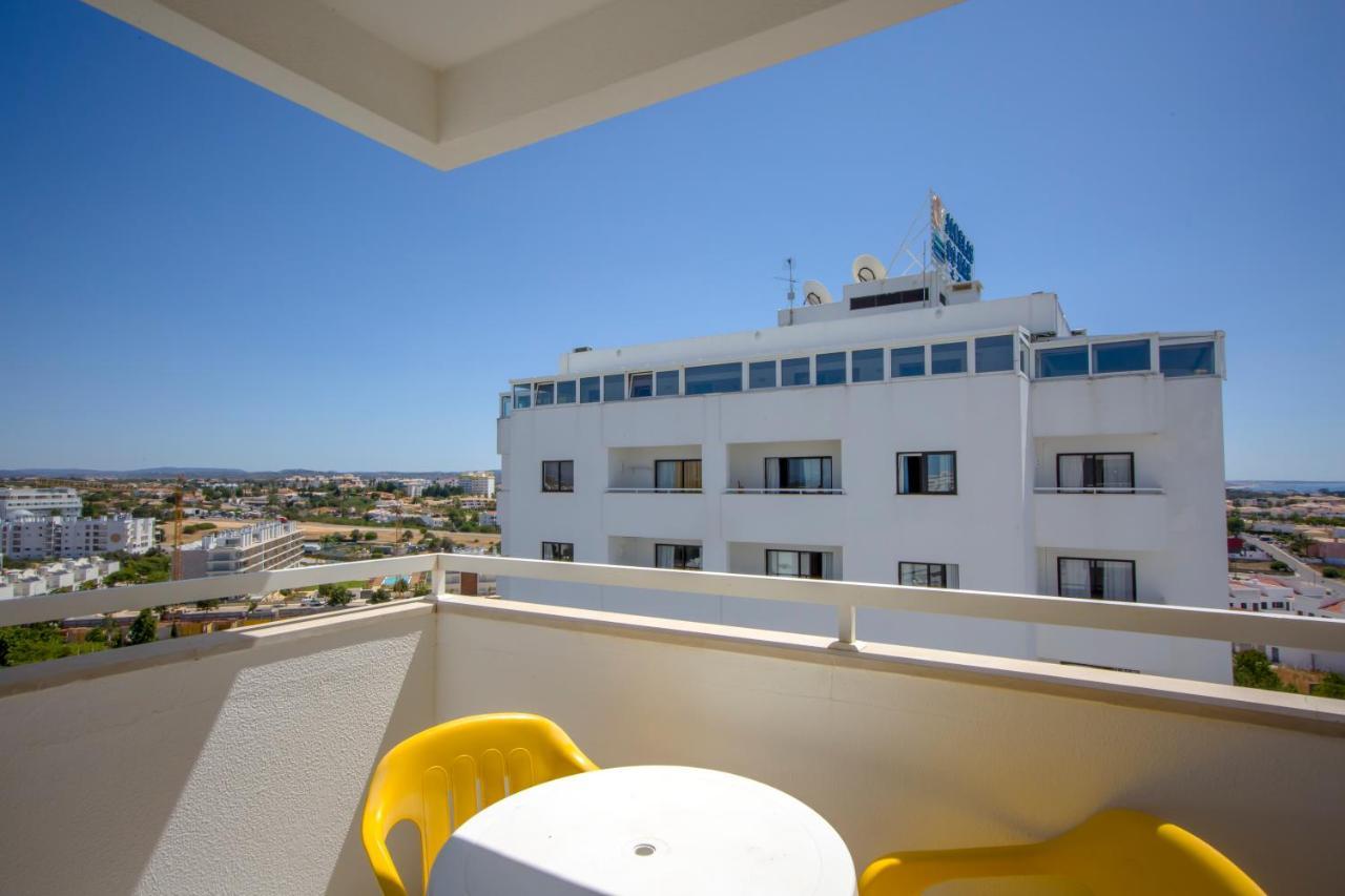 Sea View Apartment - 3 Swimming Pool & Fitness Albufeira Esterno foto