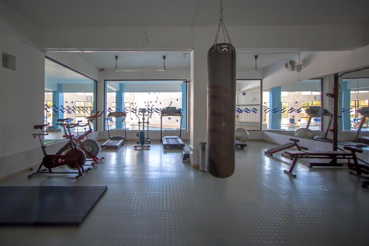 Sea View Apartment - 3 Swimming Pool & Fitness Albufeira Esterno foto